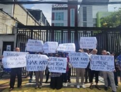 LAGI.. PULUHAN INVESTOR KONDOTEL SAHID HOTEL LE EMINENCE GELAR AKSI DAMAI, TUNTUT PEMBAYARAN PROFIT SHARING!!