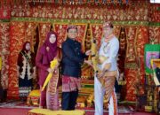 Bupati Pringsewu & Isteri Mendapat Gelar Kebangsawanan Kerajaan Sekala Brak Kepaksian Pernong