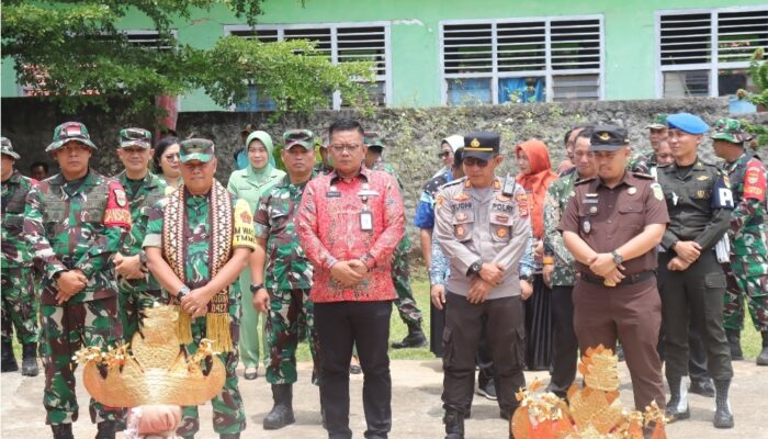 Sekda Machiavelli: TMMD Adalah Bukti Nyata Kolaborasi TNI, Pemerintah, dan Masyarakat