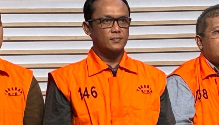 HANYA BEBERAPA BULAN DILANTIK, BUPATI LAMPUNG TENGAH KENA OTT Rp 5,75 MILYAR OLEH KPK