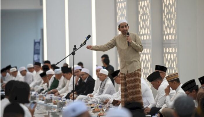 Ribuan Masyarakat Ikuti Istighosah Kubro Pemprov Lampung Bersama Habib Ja’far