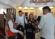 Ratusan Peserta HUT REI Kunjungi Dekranasda Lampung, Produk Kriya, Wastra dan Kuliner Jadi Daya Tarik